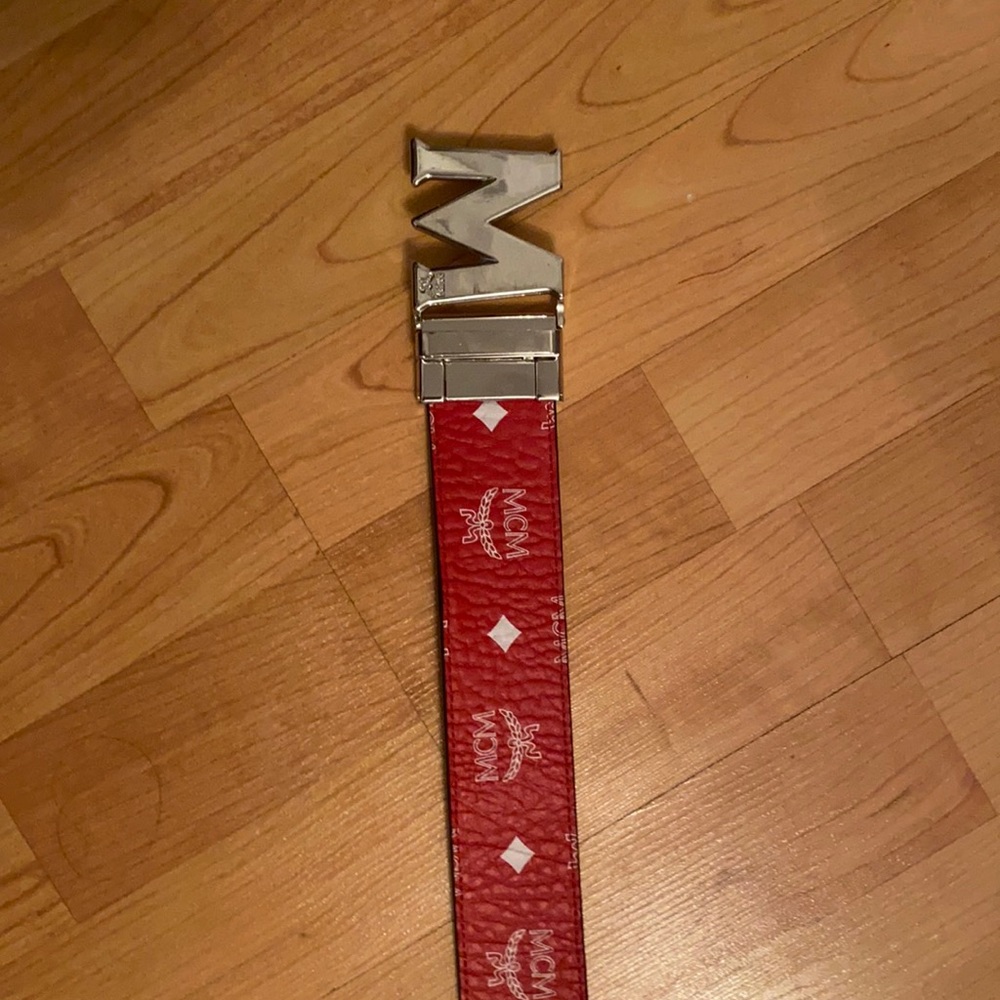Reversible MCM Belt